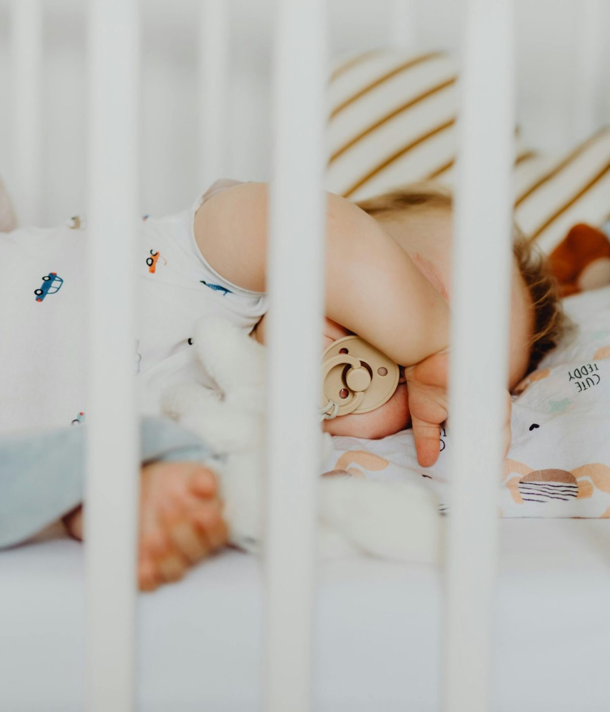 chambre enfant sécurisante sommeil